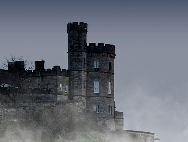 Haunted Edinburgh - Castle hotel, Clayton Hill, in fog