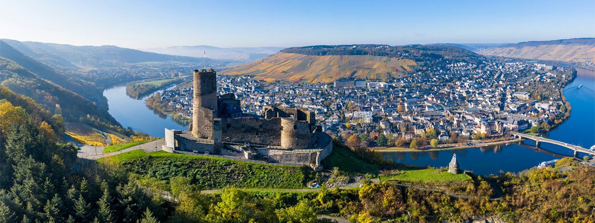 Moselle River - Landshut Castle and the Moselle
